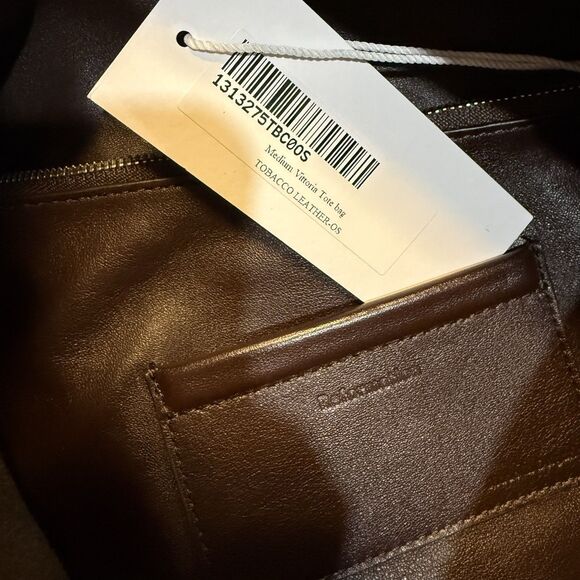 Reformation Medium Vittoria Tote Bag – The Closet New York Reformation Medium Vittoria Tote Bag Brown Solid Shoulder Strap